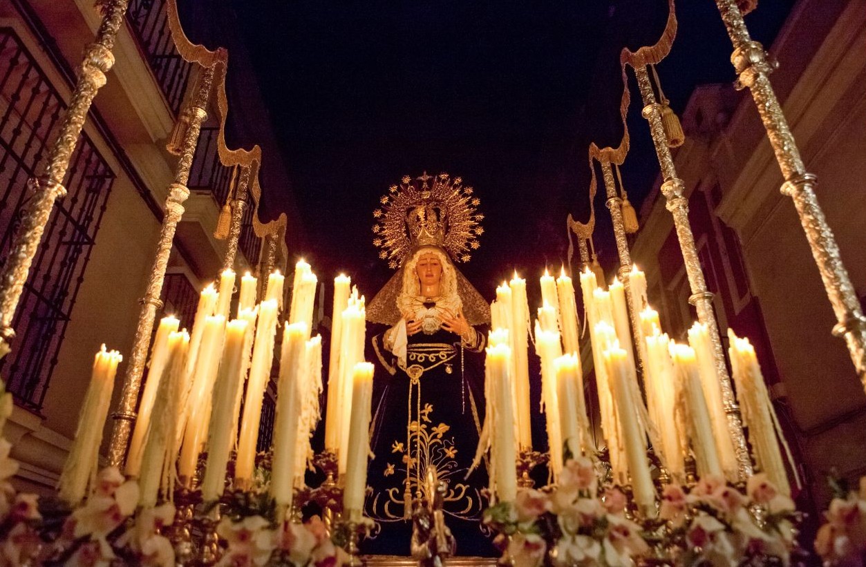 PPT - Beelden van troostplekken en -rituelen