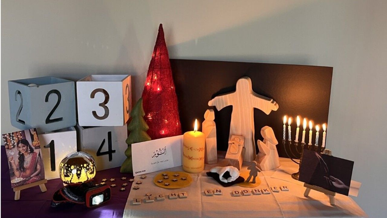 KERSTKRING: Licht en donker