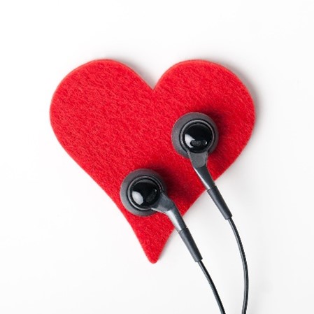 https://pixabay.com/nl/photos/hart-oortelefoons-object-luister-1187266/ 