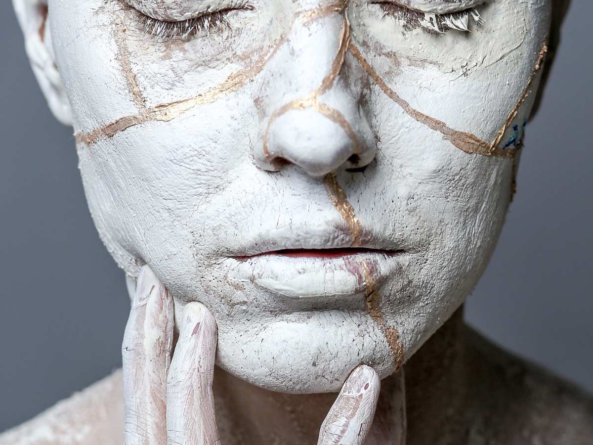 Kintsugi-Embracing-Brokenness